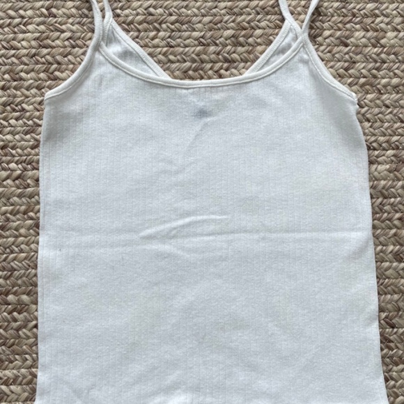 White tank (Brandy Melville) - Picture 3 of 4